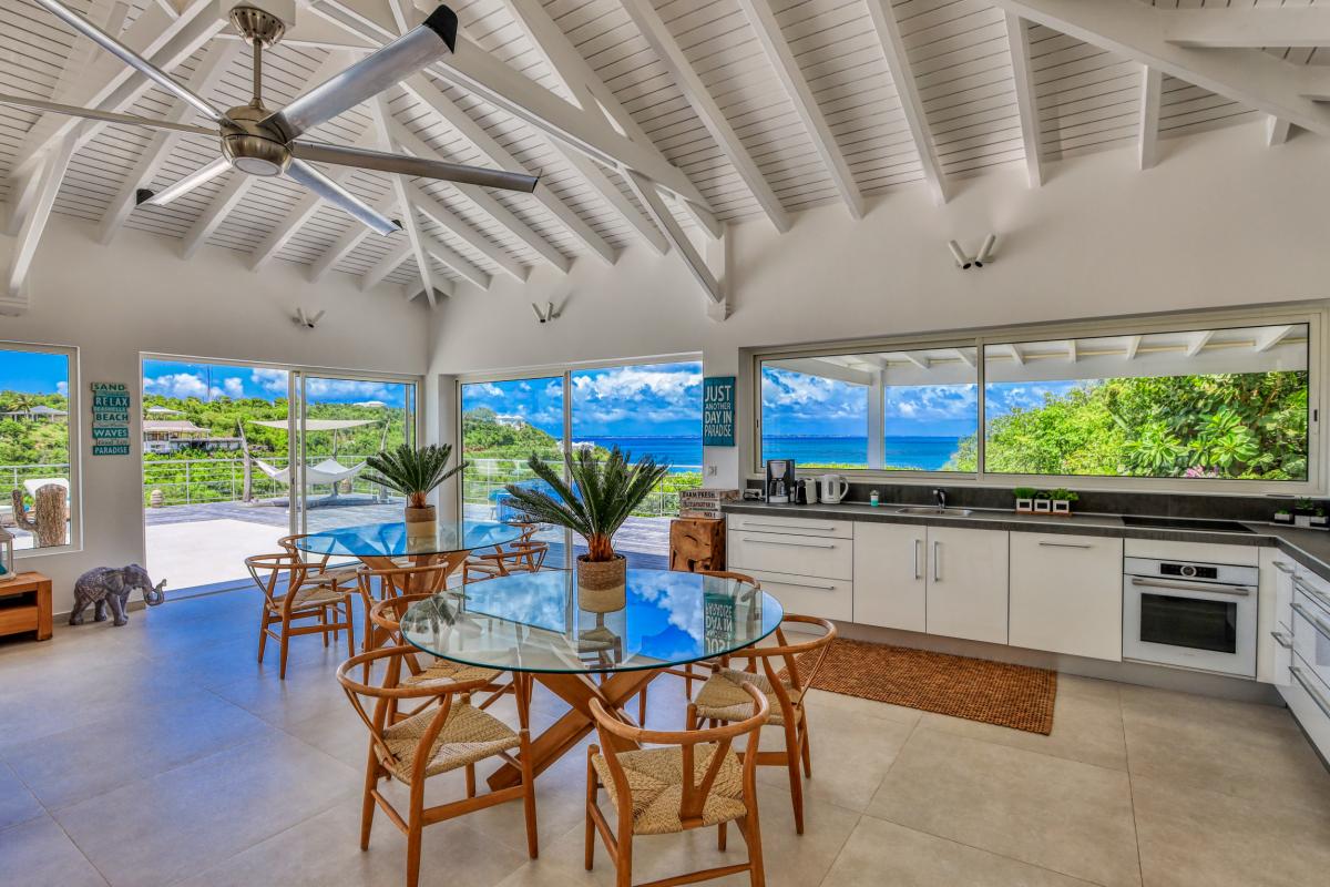 17_VillaAzurDream Location villa st Martin Terres Basse 7 chambres 14 personnes avec piscine et vue mer_24
